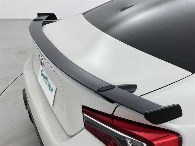トヨタ ８６ GT リミテッド ブラックPKG 群馬県 2018(平30)年 9.2万km クリスタルホワイトパール 〈GT”Limited・Black Package”〉/・brembo専用17インチアルミホイール(ブラック塗装、センターオーナメント)/・brembo製ベンチレーテッドディスクブレーキ(フロント/リヤ)/・リヤスポイラー/・リヤフォグランプ/・LEDフォグランプ/・革巻きシフトレバーノブ＆パーキングブレーキレバー/―――――――――/トヨタ純正ナビ(型式：NSZT-W66T)/・フルセグTV/BT/CD/DVD/AM/FM/バックカメラ/TOM’Sエアロ(フロント/サイド)/TRDマフラー/ETC/ドライブレコーダー/シートヒーター/クルーズコントロール/社外コーナーセンサー/LEDヘッドライト/プッシュスタート/スマートキー/ヒルスタートアシストコントロール/走行制御モードスイッチ/左右独立温度コントロールフルオートエアコン
