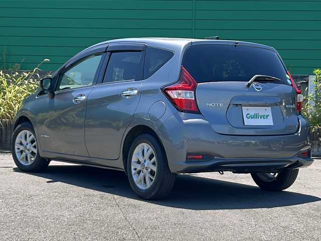 日産 ノート e－パワー X Vセレクション 茨城県 2020(令2)年 2.3万km グレー 横滑り防止装置/衝突被害軽減システム/コーナーセンサー/レーンキープアシスト/オートライト/LEDヘッドライト/Bluetooth/ETC/バックカメラ/フルセグTV/純正SDナビ/パーキングアシスト/冷房AAC/スマートキー/ドライブレコーダー/純正フロアマット/15インチ純正アルミホイール