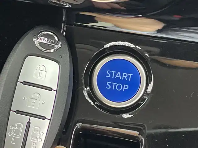 日産 セレナ e－パワー ハイウェイスター V 群馬県 2022(令4)年 1.8万km ダイヤモンドブラック 純正10型ナビ　純正11型後席モニター　全周囲カメラ　デジタルインナーミラー　プロパイロット　ハンズフリー両側電動スライドドア　純正ドライブレコーダー　電動サイドブレーキ　LED フォグ　禁煙車