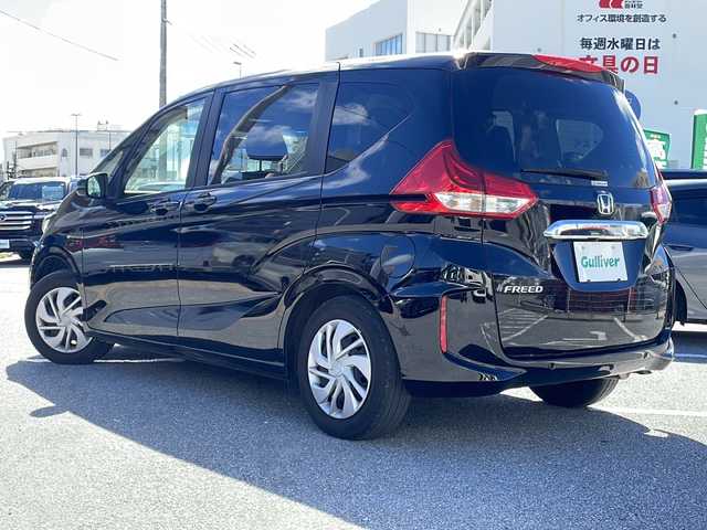ホンダ フリード G ホンダセンシング 沖縄県 2020(令2)年 2.7万km クリスタルブラックパール ナビ/オーディオ（Ｂｌｕｅｔｏｏｔｈ、ＳＤ、ＣＤ）/バックカメラ/ビルトインＥＴＣ/両側パワースライドドア/スマートキー/プッシュスタート/レーダークルーズコントロール/ステアリングスイッチ