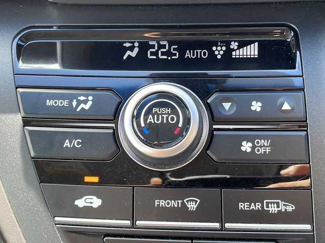 ホンダ フリード G ホンダセンシング 沖縄県 2020(令2)年 2.7万km クリスタルブラックパール ナビ/オーディオ（Ｂｌｕｅｔｏｏｔｈ、ＳＤ、ＣＤ）/バックカメラ/ビルトインＥＴＣ/両側パワースライドドア/スマートキー/プッシュスタート/レーダークルーズコントロール/ステアリングスイッチ