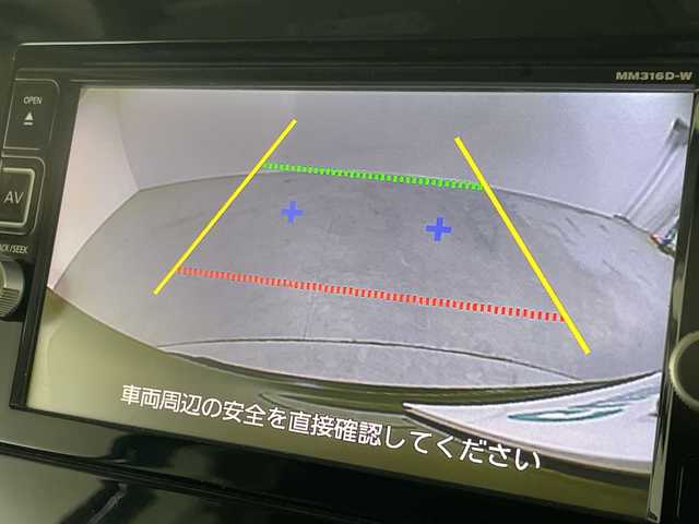 日産 セレナ ハイウェイスター 福岡県 2017(平29)年 4.7万km ダイヤモンドブラック 純正ナビ（フルセグ/CDDVD/AMFM/AUX/SD/BT）/純正フリップダウンモニター　/横滑り防止装置　/衝突被害軽減システム　/クルーズコントロール　/ドアバイザー　/スマートキー/ETC