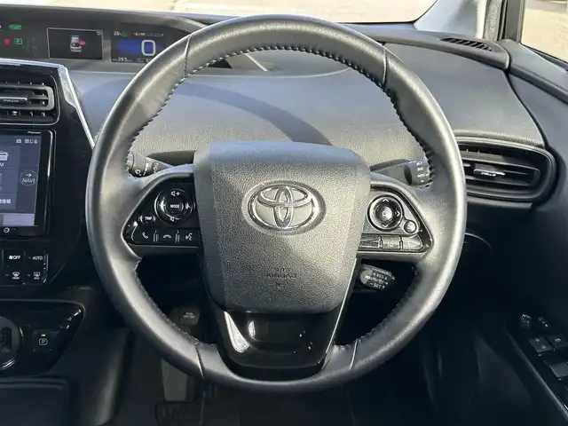 トヨタ プリウス S 石川県 2019(平31)年 6.6万km ホワイトパールクリスタルシャイン カロッツェリアナビ/前後ドライブレコーダー/ETC/フルセグテレビ/バックカメラ/プッシュスタート/クルーズコントロール/スタッドレスアルミSET/ドアバイザー/ウィンカーミラー/LEDヘッドライト