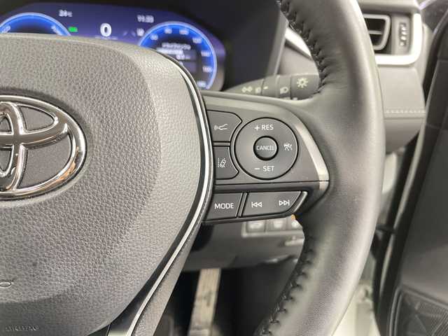トヨタ ＲＡＶ４ ハイブリッドG 道央・札幌 2023(令5)年 2.9万km プラチナホワイトパールマイカ ・４WD /ハイブリッド/・モデリスタエアロF.S.R/・トヨタセーフティーセンス/・プリクラッシュセーフティー/・レーダークルーズコントロール/・ブラインドスポットモニター/・純正10インチディスプレイ/・ナビ.Bluetooth.フルセグ.miracast/・パノラミックビューモニター/・パワーバックドア /・レザーシート/パワーシート/・ベンチレーション/・ステアリングヒーター/・LEDライト/オートハイビーム/・ビルトインETC/・スマートキーx２