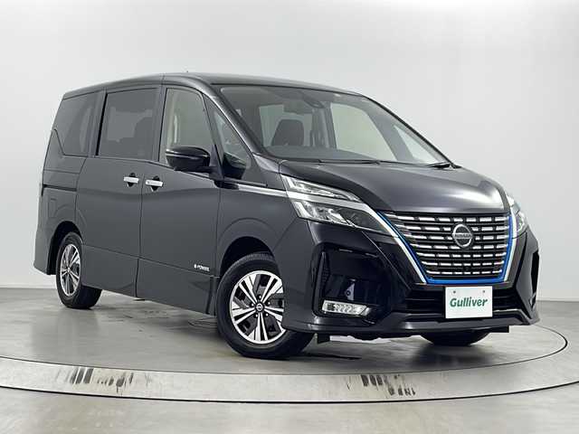 日産 セレナ e－パワー ハイウェイスター V 埼玉県 2022(令4)年 1.6万km ダイヤモンドブラック 純正ナビ10型ナビ（MM521D-L）/（Bluetooth・CD・DVD・AM・FM）　/純正ドライブレコーダー/アラウンドビューカメラ/両側パワースライドドア/デジタルインナーミラー/ビルトインETC/ブラインドスポットモニター/アダプティブクルーズコントロール/コーナーセンサー/レーンキープアシスト/横滑り防止装置/盗難防止装置/プロパイロット/LEDヘッドライト/オートハイビーム/フロントフォグランプ/純正アルミホイール