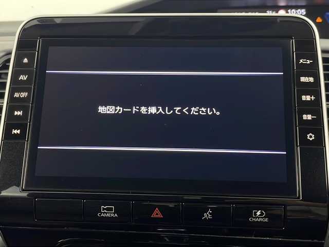日産 セレナ e－パワー ハイウェイスター V 埼玉県 2022(令4)年 1.6万km ダイヤモンドブラック 純正ナビ10型ナビ（MM521D-L）/（Bluetooth・CD・DVD・AM・FM）　/純正ドライブレコーダー/アラウンドビューカメラ/両側パワースライドドア/デジタルインナーミラー/ビルトインETC/ブラインドスポットモニター/アダプティブクルーズコントロール/コーナーセンサー/レーンキープアシスト/横滑り防止装置/盗難防止装置/プロパイロット/LEDヘッドライト/オートハイビーム/フロントフォグランプ/純正アルミホイール
