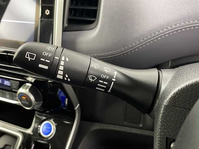 日産 セレナ e－パワー ハイウェイスター V 埼玉県 2022(令4)年 1.6万km ダイヤモンドブラック 純正ナビ10型ナビ（MM521D-L）/（Bluetooth・CD・DVD・AM・FM）　/純正ドライブレコーダー/アラウンドビューカメラ/両側パワースライドドア/デジタルインナーミラー/ビルトインETC/ブラインドスポットモニター/アダプティブクルーズコントロール/コーナーセンサー/レーンキープアシスト/横滑り防止装置/盗難防止装置/プロパイロット/LEDヘッドライト/オートハイビーム/フロントフォグランプ/純正アルミホイール