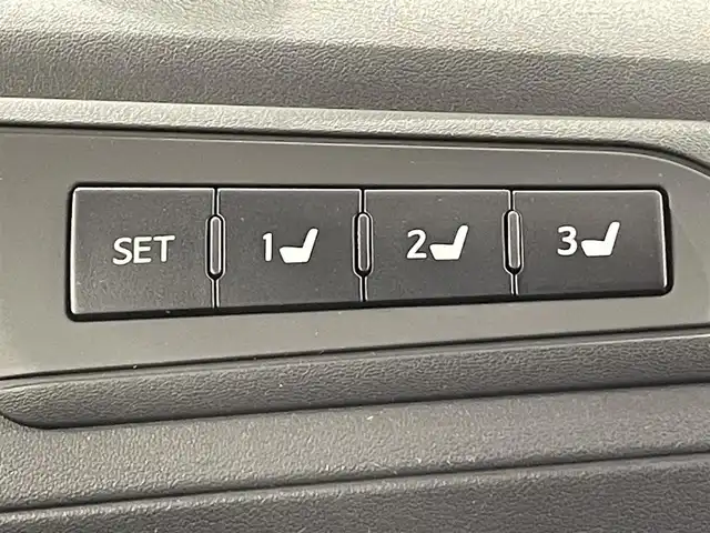 トヨタ アルファード S Cパッケージ 愛知県 2016(平28)年 8.7万km ホワイトパールクリスタルシャイン 純正10インチナビ/（Bluetooth/AM/FM/フルセグTV/CD）/サンルーフ/フリップダウンモニター/衝突軽減ブレーキ/両側電動スライドドア/レーダークルーズコントロール/三眼LEDヘッドライト/ETC/バックカメラ/ステアリングヒーター/パワーシート/電動リアゲート/コーナーセンサー/プッシュスタートボタン/スマートキー/純正18インチAW