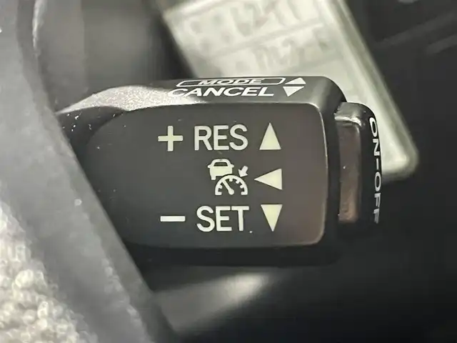 トヨタ アルファード S Cパッケージ 愛知県 2016(平28)年 8.7万km ホワイトパールクリスタルシャイン 純正10インチナビ/（Bluetooth/AM/FM/フルセグTV/CD）/サンルーフ/フリップダウンモニター/衝突軽減ブレーキ/両側電動スライドドア/レーダークルーズコントロール/三眼LEDヘッドライト/ETC/バックカメラ/ステアリングヒーター/パワーシート/電動リアゲート/コーナーセンサー/プッシュスタートボタン/スマートキー/純正18インチAW