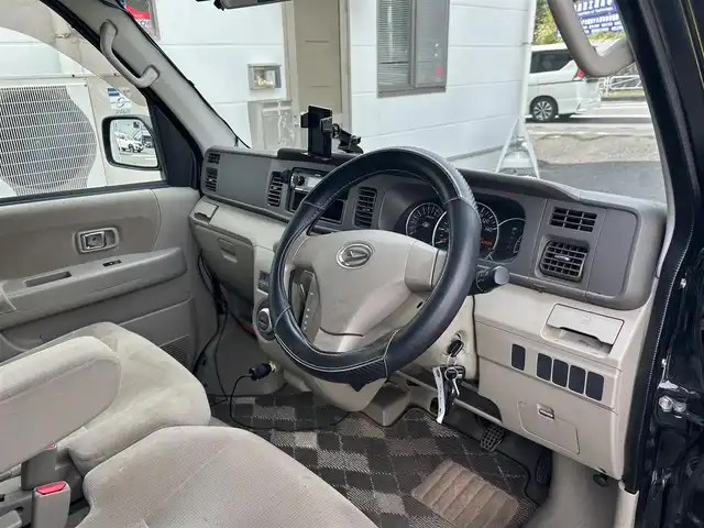 ダイハツ アトレー ワゴン カスタム ターボ RS 東京都 2015(平27)年 6.1万km ブラックマイカメタリック ワンオーナー/KENWOODミュージックデバイス（U585SD）/（USB/AUX）/ETC/純正フロアマット/純正13インチアルミホイール/ドアバイザー/両側スライドドア/保証書/取説書