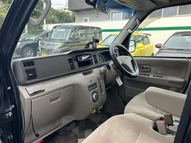 ダイハツ アトレー ワゴン カスタム ターボ RS 東京都 2015(平27)年 6.1万km ブラックマイカメタリック ワンオーナー/KENWOODミュージックデバイス（U585SD）/（USB/AUX）/ETC/純正フロアマット/純正13インチアルミホイール/ドアバイザー/両側スライドドア/保証書/取説書