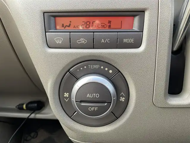 ダイハツ アトレー ワゴン カスタム ターボ RS 大阪府 2015(平27)年 6.1万km ブラックマイカメタリック (株)IDOMが運営する【じしゃロン東大阪店】の自社ローン対象車両になります。こちらは現金ご利用時の価格です。/自社ローンご希望の方は別途その旨お申付け下さい。/ワンオーナー/KENWOODミュージックデバイス（U585SD）/（USB/AUX）/ETC/ドライブレコーダー/リモコンキー/純正フロアマット/純正13インチアルミホイール/ドアバイザー/両側スライドドア/HIDヘッドライト/スペアリモコン＆キー/取説＆保証書