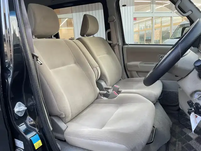 ダイハツ アトレー ワゴン カスタム ターボ RS 大阪府 2015(平27)年 6.1万km ブラックマイカメタリック (株)IDOMが運営する【じしゃロン東大阪店】の自社ローン対象車両になります。こちらは現金ご利用時の価格です。/自社ローンご希望の方は別途その旨お申付け下さい。/ワンオーナー/KENWOODミュージックデバイス（U585SD）/（USB/AUX）/ETC/ドライブレコーダー/リモコンキー/純正フロアマット/純正13インチアルミホイール/ドアバイザー/両側スライドドア/HIDヘッドライト/スペアリモコン＆キー/取説＆保証書