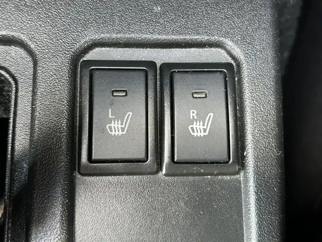 スズキ ジムニー XC 愛知県 2019(平31)年 9.7万km シフォンアイボリーメタリックブラック2トーンルーフ ワンオーナー/社外メモリナビ(FM/AM/BT/CD/DVD/フルセグ)/デュアルセンサーブレーキサポート/5MT/4WD/ターボ/ドライブレコーダー/シートヒーター/LEDヘッドライト/フォグランプ/純正AW16インチ/電動格納ミラー/クルーズコントロール/ETC/純正フロアマット/プッシュスタート/スマートキー・スペアキー１本/ステアリングリモコン/ABS/取扱説明書・保証書