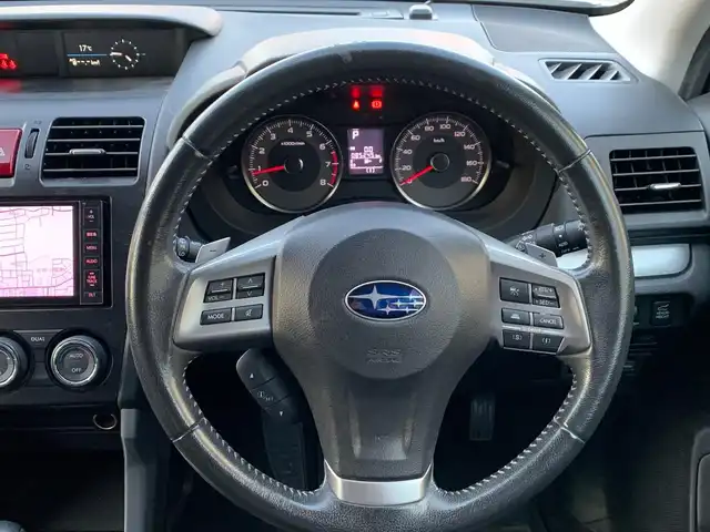 スバル フォレスター 2．0i－L アイサイト 福井県 2013(平25)年 8.6万km サテンホワイトパール (株)IDOMが運営する【じしゃロン福井店】の自社ローン対象車両になります。こちらは現金またはオートローンご利用時の価格です。自社ローンご希望の方は別途その旨お申付け下さい/アイサイト/純正ナビ（CD・DVD・BT接続可）/フルセグテレビ/バックカメラ/ETC/パワーシート（D席・N席）/シートヒーター（D席・N席）/パワーバックドア