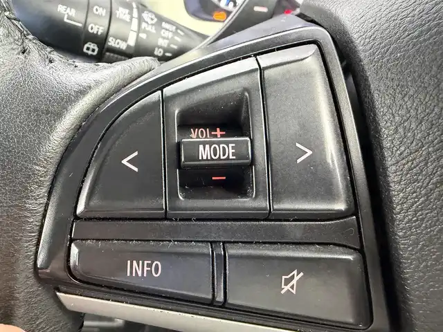 スズキ クロスビー HYBRID MZ 愛知県 2018(平30)年 5.9万km ピュアホワイトP 社外ナビ　AVICーRL901/（CD・DVD・Bluetooth・フルセグTV）/車内ルーフラック/ETC/クルーズコントロール/前席シートヒーター/クリアランスソナー/パドルシフト/ダウンヒルアシスト/ステアリングリモコン/レーンキープアシスト/衝突軽減ブレーキ/コーナーセンサー/横滑り防止装置/盗難防止装置/LEDオートライト/純正フロアマット/社外アルミホイール（JOKER）/スマートキー/アイドリングストップ/走行モード切替/シートバックテーブル/ドアバイザー/スタッドレスタイヤ付きAW4本