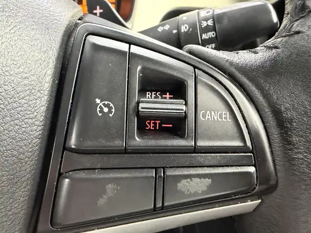 スズキ クロスビー HYBRID MZ 愛知県 2018(平30)年 5.9万km ピュアホワイトP 社外ナビ　AVICーRL901/（CD・DVD・Bluetooth・フルセグTV）/車内ルーフラック/ETC/クルーズコントロール/前席シートヒーター/クリアランスソナー/パドルシフト/ダウンヒルアシスト/ステアリングリモコン/レーンキープアシスト/衝突軽減ブレーキ/コーナーセンサー/横滑り防止装置/盗難防止装置/LEDオートライト/純正フロアマット/社外アルミホイール（JOKER）/スマートキー/アイドリングストップ/走行モード切替/シートバックテーブル/ドアバイザー/スタッドレスタイヤ付きAW4本