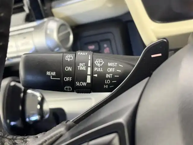 スズキ クロスビー HYBRID MZ 愛知県 2018(平30)年 5.9万km ピュアホワイトP 社外ナビ　AVICーRL901/（CD・DVD・Bluetooth・フルセグTV）/車内ルーフラック/ETC/クルーズコントロール/前席シートヒーター/クリアランスソナー/パドルシフト/ダウンヒルアシスト/ステアリングリモコン/レーンキープアシスト/衝突軽減ブレーキ/コーナーセンサー/横滑り防止装置/盗難防止装置/LEDオートライト/純正フロアマット/社外アルミホイール（JOKER）/スマートキー/アイドリングストップ/走行モード切替/シートバックテーブル/ドアバイザー/スタッドレスタイヤ付きAW4本