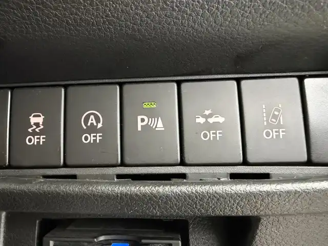 スズキ クロスビー HYBRID MZ 愛知県 2018(平30)年 5.9万km ピュアホワイトP 社外ナビ　AVICーRL901/（CD・DVD・Bluetooth・フルセグTV）/車内ルーフラック/ETC/クルーズコントロール/前席シートヒーター/クリアランスソナー/パドルシフト/ダウンヒルアシスト/ステアリングリモコン/レーンキープアシスト/衝突軽減ブレーキ/コーナーセンサー/横滑り防止装置/盗難防止装置/LEDオートライト/純正フロアマット/社外アルミホイール（JOKER）/スマートキー/アイドリングストップ/走行モード切替/シートバックテーブル/ドアバイザー/スタッドレスタイヤ付きAW4本