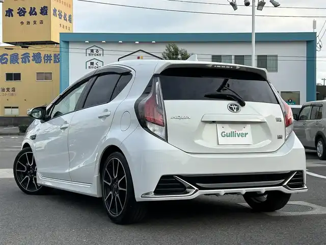 トヨタ アクア G G’s 愛媛県 2015(平27)年 8.1万km ライムホワイトパールクリスタルシャイン 純正ナビ/フルセグTV/バックカメラ/クルーズコントロール/ETC/スマートキー/スペアキー/プッシュスタート/純正AW/純正フロアマット/ハーフレザーシート/シートヒーター/ステアリングスイッチ/電格ミラー