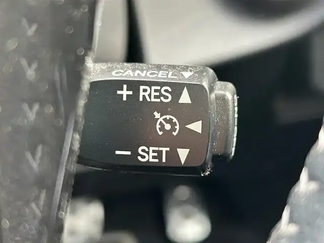 トヨタ アクア G G’s 愛媛県 2015(平27)年 8.1万km ライムホワイトパールクリスタルシャイン 純正ナビ/フルセグTV/バックカメラ/クルーズコントロール/ETC/スマートキー/スペアキー/プッシュスタート/純正AW/純正フロアマット/ハーフレザーシート/シートヒーター/ステアリングスイッチ/電格ミラー