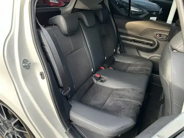 トヨタ アクア G G’s 愛媛県 2015(平27)年 8.1万km ライムホワイトパールクリスタルシャイン 純正ナビ/フルセグTV/バックカメラ/クルーズコントロール/ETC/スマートキー/スペアキー/プッシュスタート/純正AW/純正フロアマット/ハーフレザーシート/シートヒーター/ステアリングスイッチ/電格ミラー