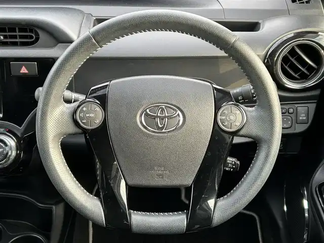 トヨタ アクア G G’s 愛媛県 2015(平27)年 8.1万km ライムホワイトパールクリスタルシャイン 純正ナビ/フルセグTV/バックカメラ/クルーズコントロール/ETC/スマートキー/スペアキー/プッシュスタート/純正AW/純正フロアマット/ハーフレザーシート/シートヒーター/ステアリングスイッチ/電格ミラー