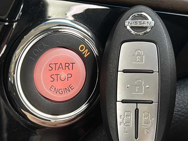 日産 エルグランド 250ハイウェイスターS 宮城県 2021(令3)年 5.4万km ピュアホワイトパール 禁煙車/インテリジェントクルーズコントロール/エマージェンシーブレーキ/車線逸脱警報/車線逸脱防止支援システム/後側方車両検知警報/後側方衝突防止支援システム/ソナー/速度標識表示/道路標識表示/社外10.1インチナビ/（BT.CD.AM.FM.SD.AUX.Applecarplay）/フルセグテレビ/バックカメラ/ビルトインETC/前後ドライブレコーダー/両側パワースライドドア/革巻きステアリング/ステアリングスイッチ/プッシュスタート/スマートキー/ハーフレザーシート/3列シート/オットマン/ロールサンシェード/純正フロアマット/LEDヘッドライト/フォグランプ/純正18インチアルミホイール/ドアバイザー/横滑り防止機能