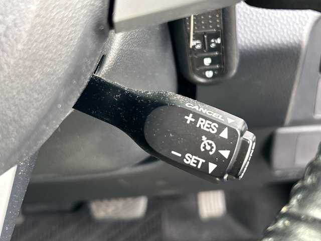 トヨタ ルーミー カスタムG－T 愛媛県 2018(平30)年 4.9万km パールホワイトⅢ 純正ナビ/Bluetooth/CD/DVD/フルセグ/SD/バックカメラ/全方位カメラ/モデリスタエアロ/両側パワースライドドア/純正15インチAW/純正フロアマット/全席シートヒーター/クルーズコントロール/ETC/スマートキー/スペアキー/プッシュスタート/オートLEDヘッドライト/レーンキープアシスト/保証書/取扱説明書