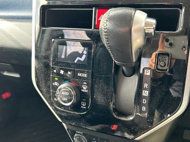 トヨタ ルーミー カスタムG－T 愛媛県 2018(平30)年 4.9万km パールホワイトⅢ 純正ナビ/Bluetooth/CD/DVD/フルセグ/SD/バックカメラ/全方位カメラ/モデリスタエアロ/両側パワースライドドア/純正15インチAW/純正フロアマット/全席シートヒーター/クルーズコントロール/ETC/スマートキー/スペアキー/プッシュスタート/オートLEDヘッドライト/レーンキープアシスト/保証書/取扱説明書