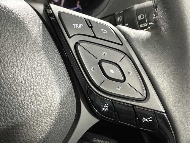 トヨタ Ｃ－ＨＲ G モード ネロセーフティプラスⅢ 神奈川県 2023(令5)年 1.1万km プラチナホワイトパールマイカ 純正8型ディスプレイオーデュオ/Tコネクトナビ/Bluetooth　USB　Miracast/パノラミックビューモニター/セーフティセンス/プリクラッシュセーフティ/レーダークルーズコントロール/レーントレーシングアシスト/オートマチックハイビーム/ロードサインアシスト/ブラインドスポットモニター/パーキングサポートブレーキ/先行車発進告知機能/ドライブスタートコントロール/社外前後ドライブレコーダー/純正ビルトインETC/ハーフレザーシート/運転席パワーシート/前席シートヒーター/革巻きステアリング/ステアリングスイッチ/プッシュスタート/スマートキー/純正18インチアルミホイール/LEDヘッドランプ/LEDフロントフォグランプ/オートライト/純正リアスポイラー/電格ウインカーミラー