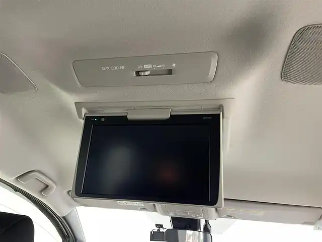 トヨタ ヴォクシー ハイブリッド ZS 煌Ⅱ 千葉県 2017(平29)年 6.4万km ブラッキッシュアゲハガラスフレーク 禁煙車/純正9インチナビ/・NSZT-Y66T/・CD/DVD/BT/フルセグ/純正12.1インチフリップダウンモニター/プリクラッシュセーフティ/車線逸脱警報/先行車発進告知/両側パワースライドドア/バックカメラ/LEDヘッドライト/オートライト/オートハイビーム/ロールサンシェイド/スマートキー/スペアキー/純正ビルトインETC