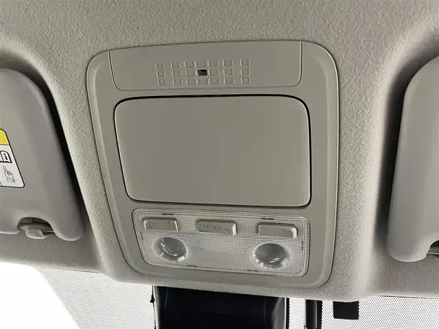 トヨタ ヴォクシー ハイブリッド ZS 煌Ⅱ 千葉県 2017(平29)年 6.4万km ブラッキッシュアゲハガラスフレーク 禁煙車/純正9インチナビ/・NSZT-Y66T/・CD/DVD/BT/フルセグ/純正12.1インチフリップダウンモニター/プリクラッシュセーフティ/車線逸脱警報/先行車発進告知/両側パワースライドドア/バックカメラ/LEDヘッドライト/オートライト/オートハイビーム/ロールサンシェイド/スマートキー/スペアキー/純正ビルトインETC