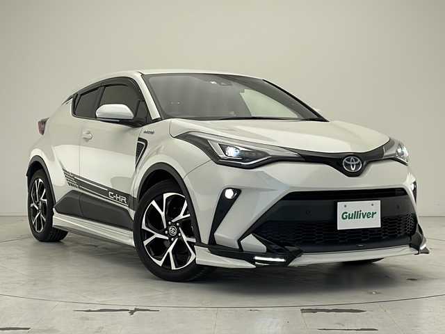 トヨタ Ｃ－ＨＲ G 沖縄県 2020(令2)年 3.2万km ホワイトパールクリスタルシャイン TRDエアロ　/純正ディスプレイオーディオ/（ナビ/Bluetooth接続）/バックカメラ　/USB端子　/ETC　/前後ドライブレコーダー　/純正アルミホイール　/LEDヘッドライト　/オートマティックハイビーム　/スマートキー　/Pスタート/保証書/記録簿