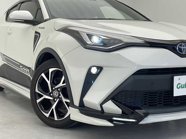 トヨタ Ｃ－ＨＲ G 沖縄県 2020(令2)年 3.2万km ホワイトパールクリスタルシャイン TRDエアロ　/純正ディスプレイオーディオ/（ナビ/Bluetooth接続）/バックカメラ　/USB端子　/ETC　/前後ドライブレコーダー　/純正アルミホイール　/LEDヘッドライト　/オートマティックハイビーム　/スマートキー　/Pスタート/保証書/記録簿