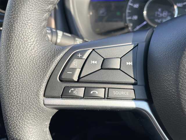 日産 ノート e－パワー メダリスト 新潟県 2019(平31)年 3.4万km ガーネットレッド ワンオーナー/純正ナビ（MM318D-W）/[CD、DVD、BT、TV、FM、AM]/アラウンドビューモニター/デジタルインナーミラー/クルーズコントロール/衝突軽減システム/ドラレコ/コーナーセンサー/ETC/プッシュスタート/レーンアシスト/横滑り防止装置/純正15インチAW/純正フロアマット