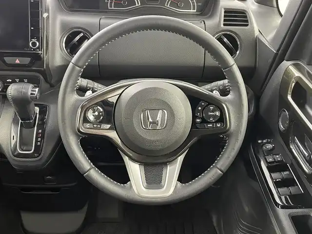 ホンダ Ｎ ＢＯＸ カスタム G L ターボ ホンダセンシング 福島県 2020(令2)年 3.7万km プラチナホワイトパール ホンダセンシング/・衝突軽減ブレーキ/・路外逸脱抑制装置/・レーダークルーズコントロール/・先行車発進お知らせ機能/・標識認識機能/純正8インチ大画面ナビ/・型番：VXU-207NBi/・フルセグTV/Bluetooth/CD/DVD/・バックカメラ/・ETC/・前後ドライブレコーダー/両側パワースライドドア/革巻きステアリング/・パドルシフト/・ステアリングリモコン/ハーフレザーシート/・シートヒーター(運転席/助手席)/プッシュスタート/・スマートキー/・スペアキー/LEDヘッドライト/・オートライト/純正フロアマット/ドアバイザー/取扱説明書/保証書