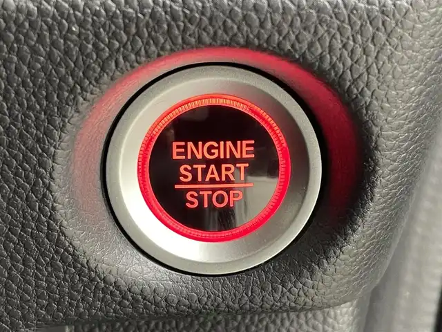 ホンダ Ｎ ＢＯＸ カスタム G L ターボ ホンダセンシング 福島県 2020(令2)年 3.7万km プラチナホワイトパール ホンダセンシング/・衝突軽減ブレーキ/・路外逸脱抑制装置/・レーダークルーズコントロール/・先行車発進お知らせ機能/・標識認識機能/純正8インチ大画面ナビ/・型番：VXU-207NBi/・フルセグTV/Bluetooth/CD/DVD/・バックカメラ/・ETC/・前後ドライブレコーダー/両側パワースライドドア/革巻きステアリング/・パドルシフト/・ステアリングリモコン/ハーフレザーシート/・シートヒーター(運転席/助手席)/プッシュスタート/・スマートキー/・スペアキー/LEDヘッドライト/・オートライト/純正フロアマット/ドアバイザー/取扱説明書/保証書