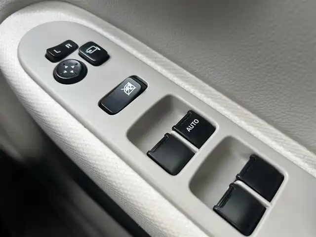 スズキ ラパン L 新潟県 2017(平29)年 3万km コフレピンクパールメタリック メモリナビ/ワンセグテレビ/アイドリングストップ/ドアバイザー/プッシュスタート/ETC/運転席側シートヒーター/純正フロアマット/純正サマータイヤ車載