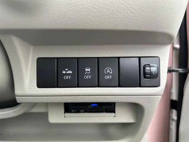 スズキ ラパン L 新潟県 2017(平29)年 3万km コフレピンクパールメタリック メモリナビ/ワンセグテレビ/アイドリングストップ/ドアバイザー/プッシュスタート/ETC/運転席側シートヒーター/純正フロアマット/純正サマータイヤ車載