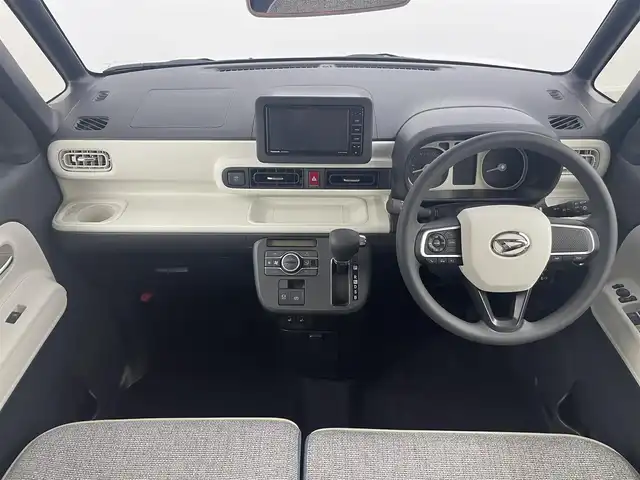 ダイハツ ムーヴ キャンバス ストライプス G 埼玉県 2024(令6)年 0.5万km シャイニングホワイトパール/スムーズグレーマイカメタリック 純正ナビ　Ｂｌｕｅｔｏｏｔｈ　フルセグ　ＤＶＤ／ＣＤ　ＵＳＢ　全方位カメラ　前席シートヒーター　両側パワースライドドア　ベンチシート　フルフラットシート　コーナーセンサー　ＬＥＤヘッドライト