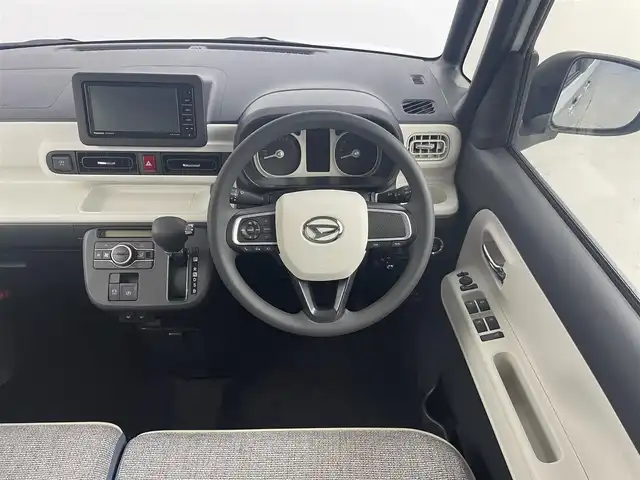 ダイハツ ムーヴ キャンバス ストライプス G 埼玉県 2024(令6)年 0.5万km シャイニングホワイトパール/スムーズグレーマイカメタリック 純正ナビ　Ｂｌｕｅｔｏｏｔｈ　フルセグ　ＤＶＤ／ＣＤ　ＵＳＢ　全方位カメラ　前席シートヒーター　両側パワースライドドア　ベンチシート　フルフラットシート　コーナーセンサー　ＬＥＤヘッドライト