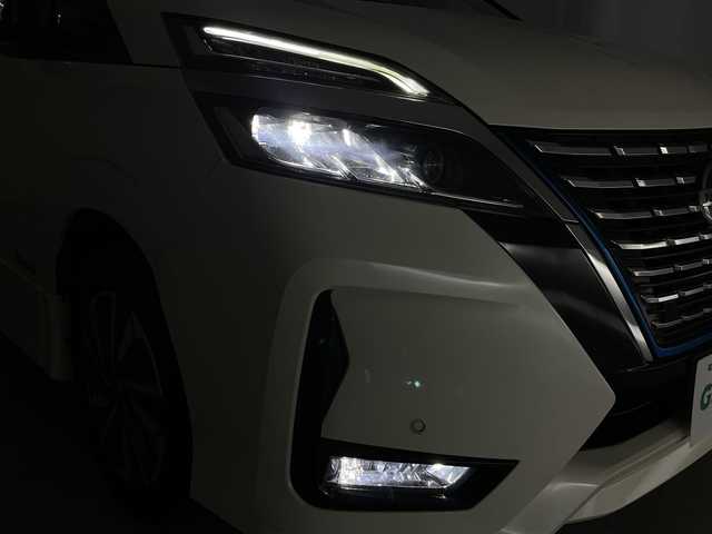 日産 セレナ e－パワー ハイウェイスター G 群馬県 2019(令1)年 6.7万km ブリリアントホワイトパール ・アルパイン１１インチSDナビ/・フルセグTV/CD/DVD/・アラウンドビューモニター/・両側パワースライドドア/・純正１６インチアルミホイール/・純正フロアマット/・D+N席シートヒーター/・インテリジェントクルーズコントロール