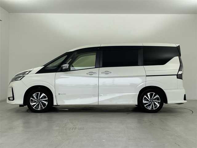 日産 セレナ e－パワー ハイウェイスター G 群馬県 2019(令1)年 6.7万km ブリリアントホワイトパール ・アルパイン１１インチSDナビ/・フルセグTV/CD/DVD/・アラウンドビューモニター/・両側パワースライドドア/・純正１６インチアルミホイール/・純正フロアマット/・D+N席シートヒーター/・インテリジェントクルーズコントロール