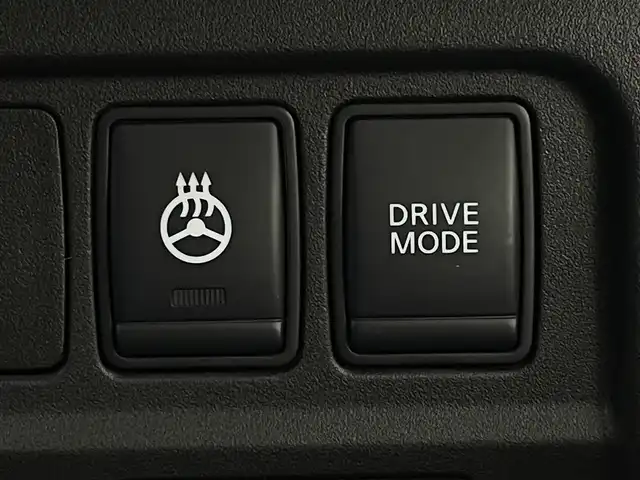 日産 セレナ e－パワー ハイウェイスター G 大阪府 2019(令1)年 6.8万km ブリリアントホワイトパール プロパイロット/　・インテリジェントエマージェンシーブレーキ/　・踏み間違い衝突防止アシスト/　・LDW（車線逸脱警報）/アルパイン１１インチSDナビ/　フルセグTV/CD/DVD/HDMI/AUX/アラウンドビューモニター/両側パワースライドドア/インテリジェントクルーズコントロール/LEDヘッドライト/オートライト/ハーフレザーシート/純正１６インチアルミホイール/デジタルインナーミラー/スマートキー/純正フロアマット