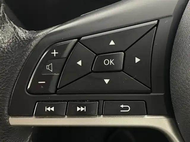日産 セレナ e－パワー ハイウェイスター G 大阪府 2019(令1)年 6.8万km ブリリアントホワイトパール プロパイロット/　・インテリジェントエマージェンシーブレーキ/　・踏み間違い衝突防止アシスト/　・LDW（車線逸脱警報）/アルパイン１１インチSDナビ/　フルセグTV/CD/DVD/HDMI/AUX/アラウンドビューモニター/両側パワースライドドア/インテリジェントクルーズコントロール/LEDヘッドライト/オートライト/ハーフレザーシート/純正１６インチアルミホイール/デジタルインナーミラー/スマートキー/純正フロアマット