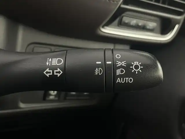 日産 セレナ e－パワー ハイウェイスター G 大阪府 2019(令1)年 6.8万km ブリリアントホワイトパール プロパイロット/　・インテリジェントエマージェンシーブレーキ/　・踏み間違い衝突防止アシスト/　・LDW（車線逸脱警報）/アルパイン１１インチSDナビ/　フルセグTV/CD/DVD/HDMI/AUX/アラウンドビューモニター/両側パワースライドドア/インテリジェントクルーズコントロール/LEDヘッドライト/オートライト/ハーフレザーシート/純正１６インチアルミホイール/デジタルインナーミラー/スマートキー/純正フロアマット