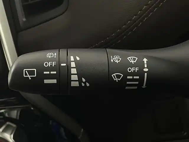 日産 セレナ e－パワー ハイウェイスター G 大阪府 2019(令1)年 6.8万km ブリリアントホワイトパール プロパイロット/　・インテリジェントエマージェンシーブレーキ/　・踏み間違い衝突防止アシスト/　・LDW（車線逸脱警報）/アルパイン１１インチSDナビ/　フルセグTV/CD/DVD/HDMI/AUX/アラウンドビューモニター/両側パワースライドドア/インテリジェントクルーズコントロール/LEDヘッドライト/オートライト/ハーフレザーシート/純正１６インチアルミホイール/デジタルインナーミラー/スマートキー/純正フロアマット