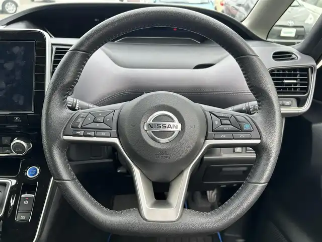 日産 セレナ e－パワー ハイウェイスター V 兵庫県 2020(令2)年 2.9万km ダークメタルグレー/ダイヤモンドブラック 純正ナビ/フルセグ/純正ドラレコ/ETC/プロパイロット/エマージェンシーブレーキ/BSW/BSI/アラウンドビューモニター（未確認）/追従クルーズコントロール/両側パワースライドドア/LDP/横滑り防止装置/ABS