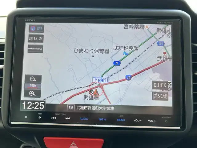 ホンダ Ｎ ＢＯＸ カスタム SSブラックSパッケージ 佐賀県 2016(平28)年 5.6万km 黒 純正８インチナビ/・バックカメラ　/・フルセグTV/BT/CD/DVD　/両側パワースライドドア　/純正オールブラック１４インチAW　/HIDヘッドライト　/オートライト/フォグランプ　/ETC　/前席シートヒーター　/プッシュスタート/ステアリングスイッチ/リアサンシェード/リアバックテーブル/電動格納ミラー　/室内ロッドキャリア